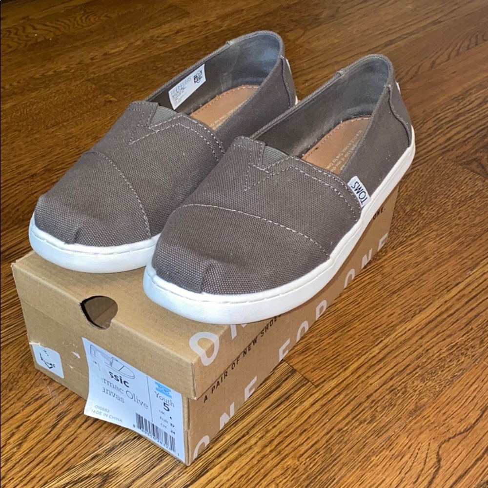 Classic Toms Olive
